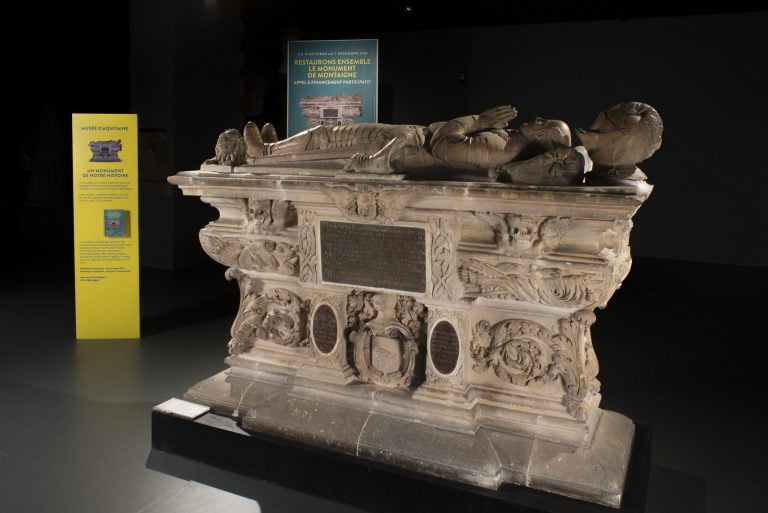 Cénotaphe su tombeau de Montaigne