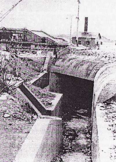 Construction du bunker place des quinconces.