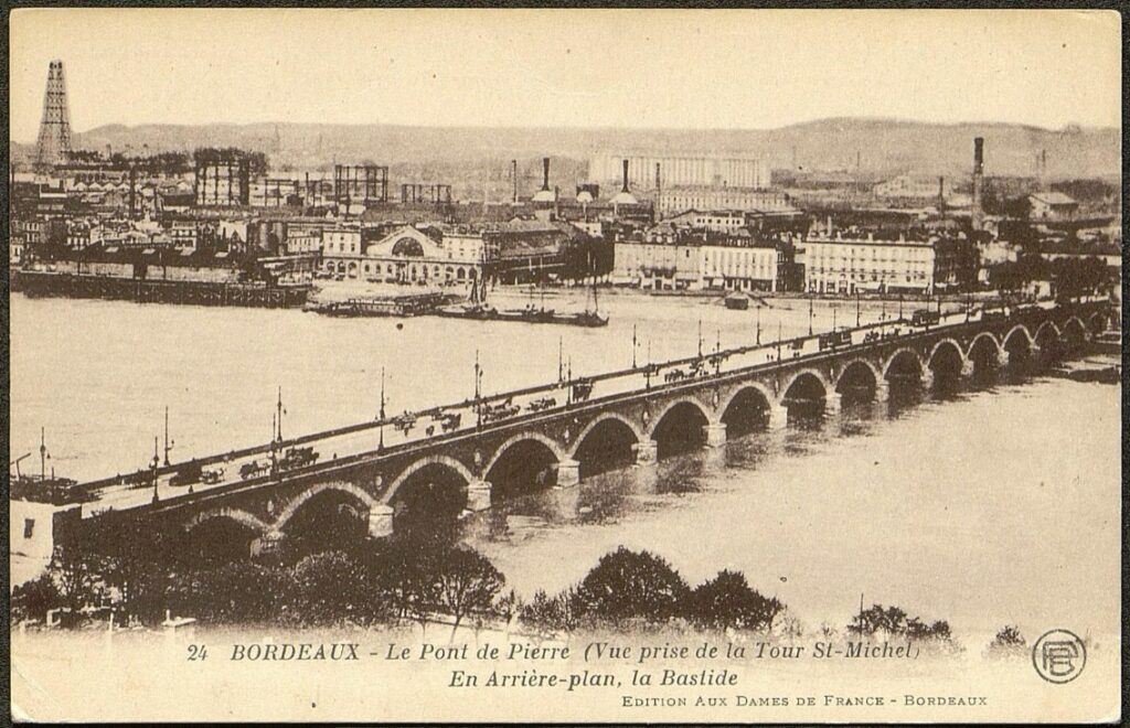 XIXème siècle - Vue du pont de Pierre depuis la flêche Saint Michel
