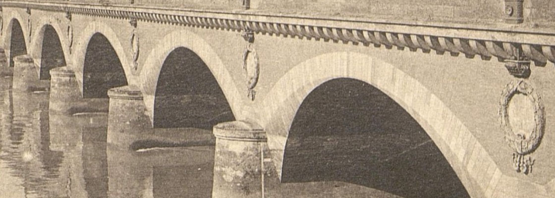 arches pont de pierre bordeaux