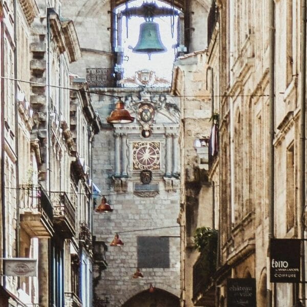 Comment prononce t on le nom de la rue Saint James ?