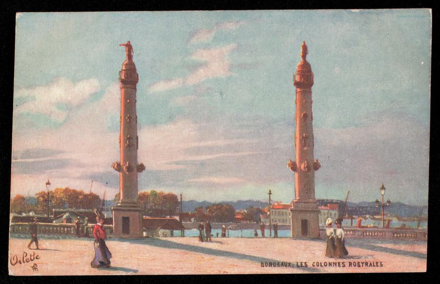 Place des Quinconces - XIXème siècle - Colonnes rostrales