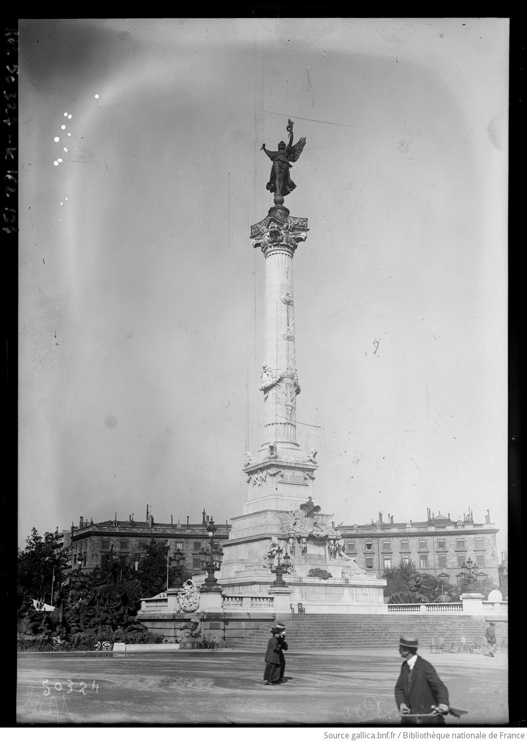 Place des Quinconces - 1919 - Colonne des Girondins