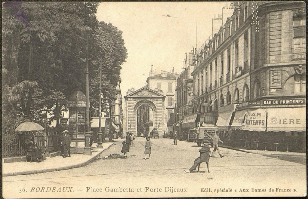 1950 - Place Gambetta et Porte Dijeaux - Bordeaux