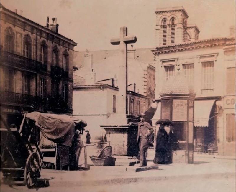 1820 - Place Croix de Seguey Bordeaux - Eglise Saint Ferdinand - Source : https://gallica.bnf.fr/