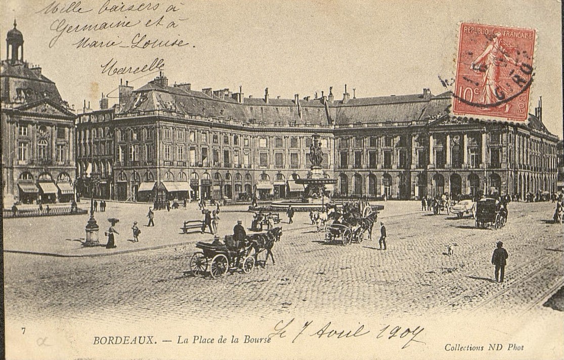 Place de la Bourse Bordeaux - 1900 - Source : https://selene.bordeaux.fr/