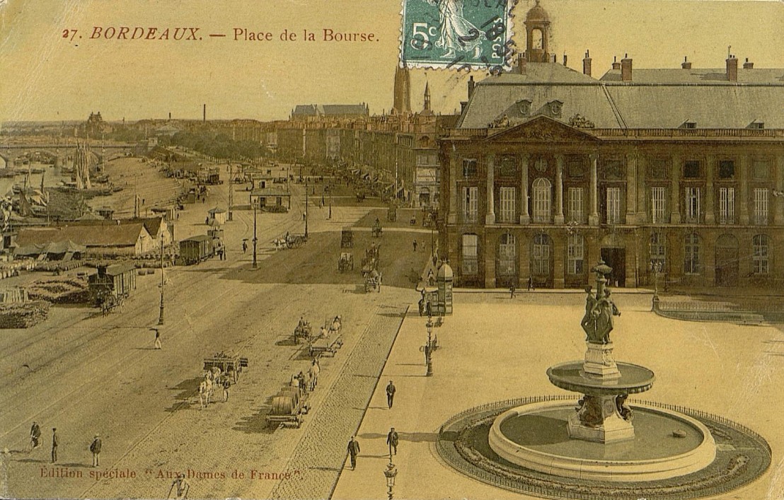 Place de la Bourse Bordeaux - 1900 - Source : https://selene.bordeaux.fr/