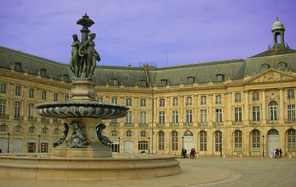 Place de la Bourse Bordeaux - Fontaine des 3 Grâces